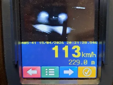 56 kierowców przyłapanych na prędkości - jeden stracił prawo jazdy